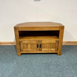 Medium Sized, Solid Oak, Corner TV Unit. (TV113)