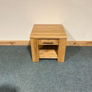 Small, Chunky Solid Oak, Side Table. (O106)