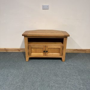 Medium Sized, Vancouver, Oak, Corner TV Unit. (TV264)