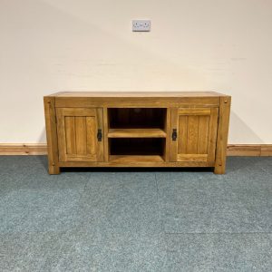 Large, Solid Oak, Standard TV Unit. (TV199)