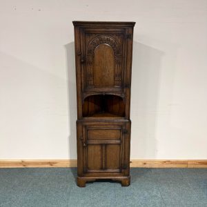 Small, Titchmarsh and Goodwin, Rustic, Carved Oak, 2 Door Corner Unit. (CU128)