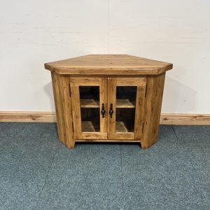 Small, Distressed, Chunky Solid Oak, Corner TV Unit. (TV206)