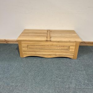 Medium Sized, Solid Oak, Box Coffee Table. (CT154)