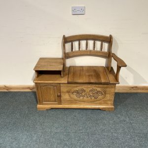 Medium Sized, Carved Solid Oak, Hall seat. (MB159)
