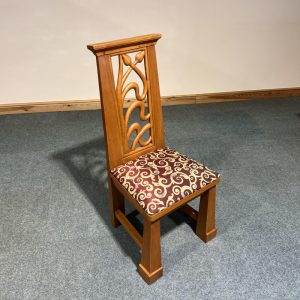 Mahogany, Patterned Padded Seated, Feature Chair. (C115)