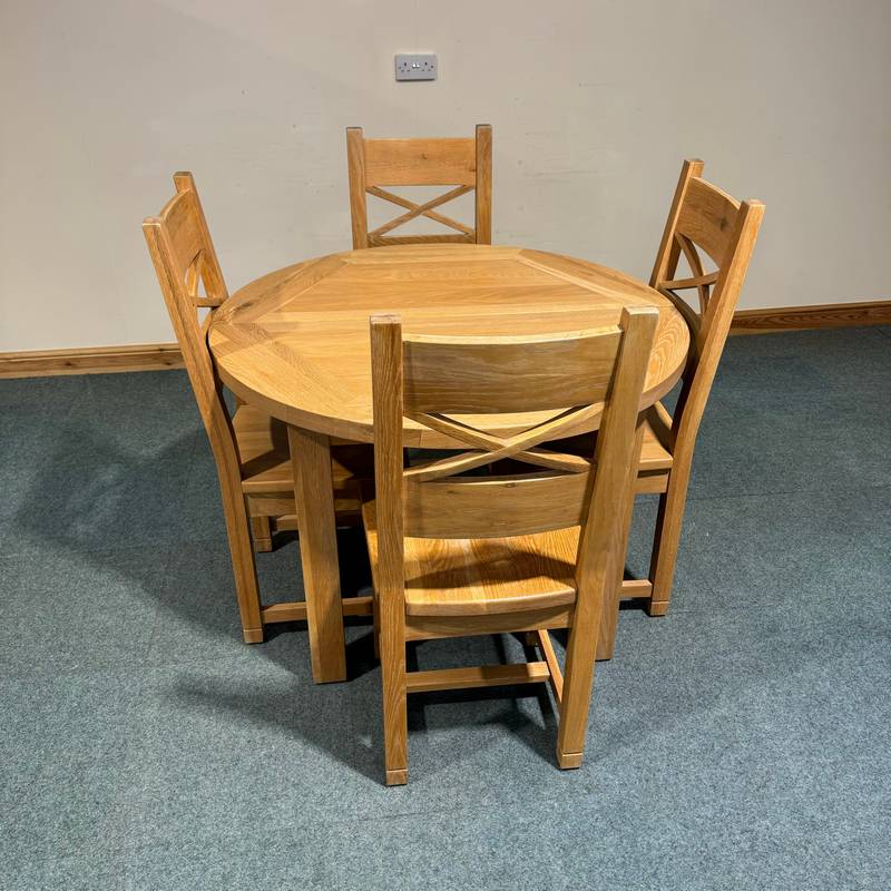 (TC313) Medium Sized, Vancouver, Solid Oak, Round, Extending Table and 4 Chairs. - Image 2