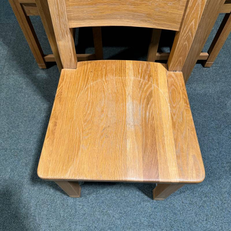 (TC313) Medium Sized, Vancouver, Solid Oak, Round, Extending Table and 4 Chairs. - Image 4