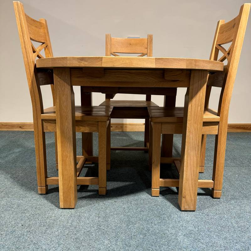 (TC313) Medium Sized, Vancouver, Solid Oak, Round, Extending Table and 4 Chairs. - Image 9