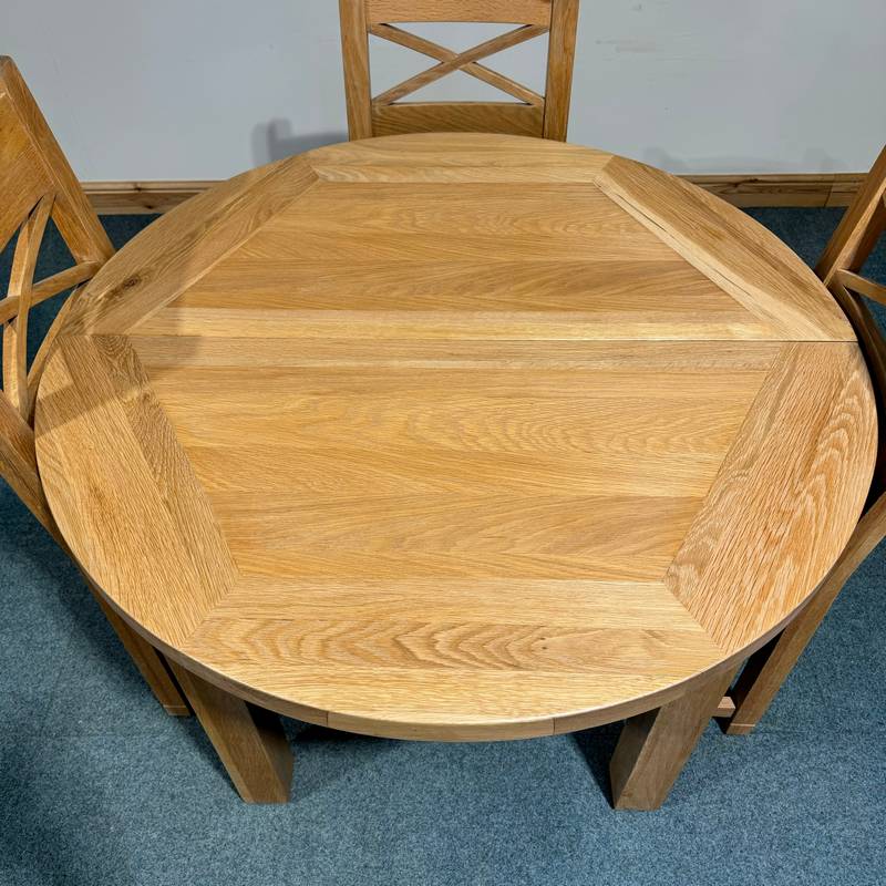 (TC313) Medium Sized, Vancouver, Solid Oak, Round, Extending Table and 4 Chairs. - Image 5