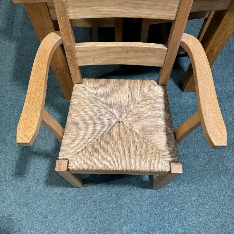 (TC314) Large, Solid Oak, 1 Leaf Extending Table and 6 Chairs. - Image 4