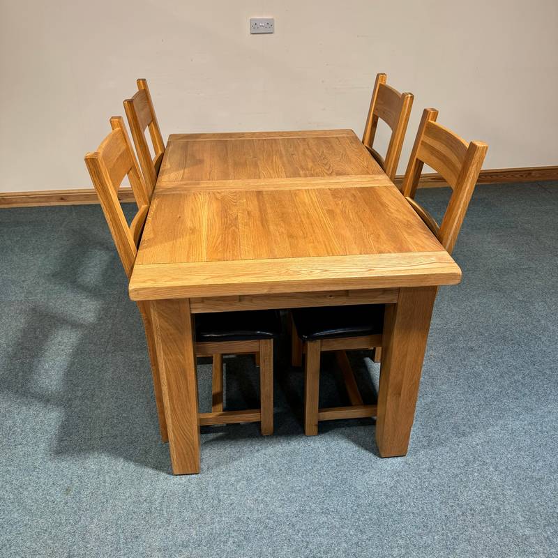 (TC319) Medium Sized, Vancouver, Solid Oak, 1 Leaf Extending Table and 4 Chairs. - Image 4