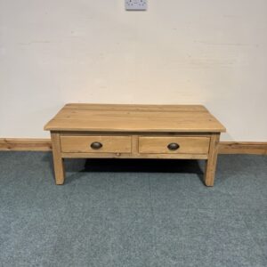 Large, Solid Oak, Coffee Table. (CT74)