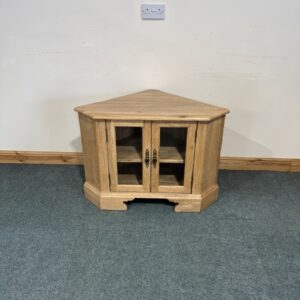 Medium Sized, Rustic Solid Oak, Glazed Corner TV Unit. (TV265)